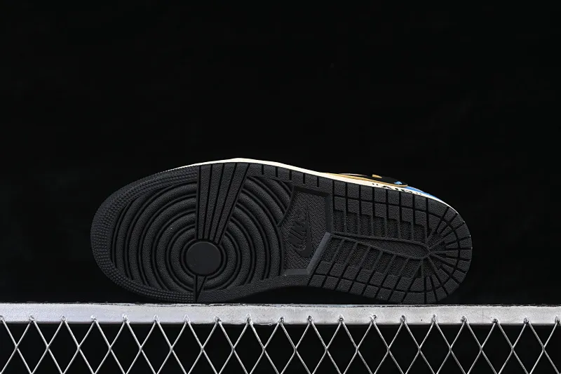 All Categories Air Jordan Jordan Series Basketball Shoes Air Jordan 1 Low Travis Scott x Air Jordan 1 Low OG AJ1 Joe 1 Joint Overhead XZ6868-006